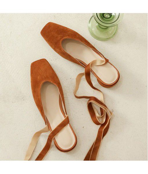 Fashion simple Japanese and Korean Caramel small square head solid color all-around travel foot ring strap strap shallow mouth sandal female