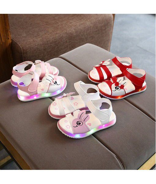 2020 summer new girls' bareteeth bright light sandals fashion luminous princess shoes baby breathable soft soled luminous shoes
