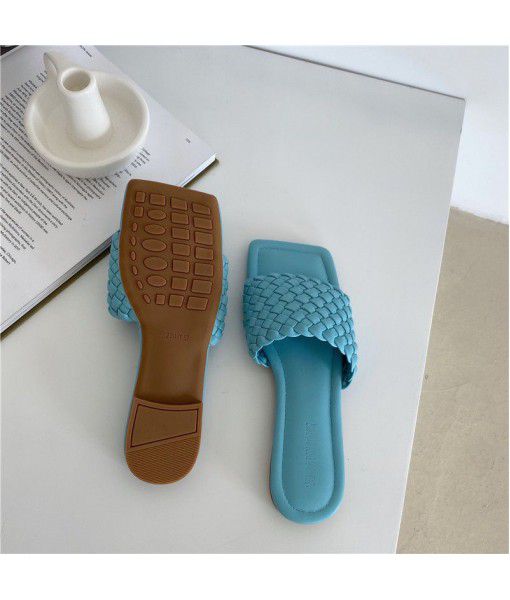 Net red square head woven slippers women's fashion wear all kinds of INS fashion flat bottom sandals