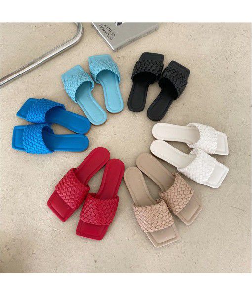 Net red square head woven slippers women's fashion wear all kinds of INS fashion flat bottom sandals
