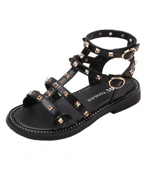 2020 summer new girls' Roman rivet sandals soft sole baby shoes children's beach shoes Korean princess shoes