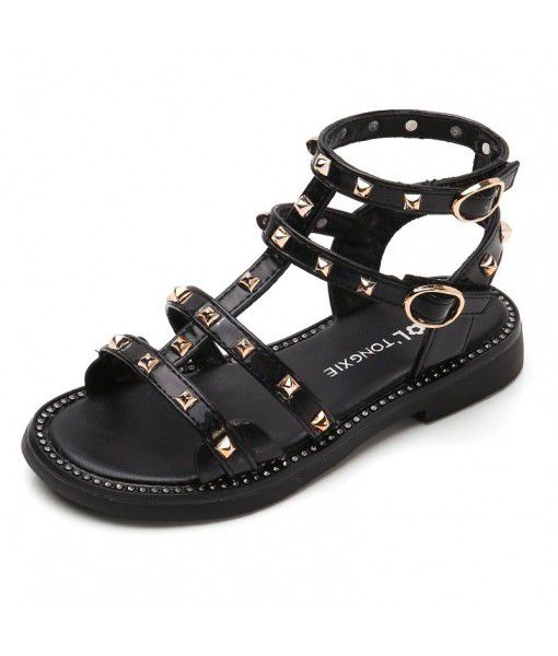 2020 summer new girls' Roman rivet sandals soft sole baby shoes children's beach shoes Korean princess shoes