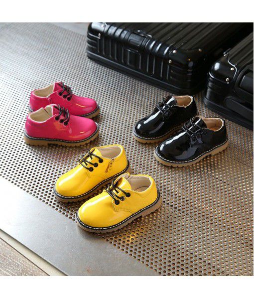Children's shoes 2017 spring new bright leather fashionable big toe shoes children's short boots boys' and girls' small shoes casual shoes