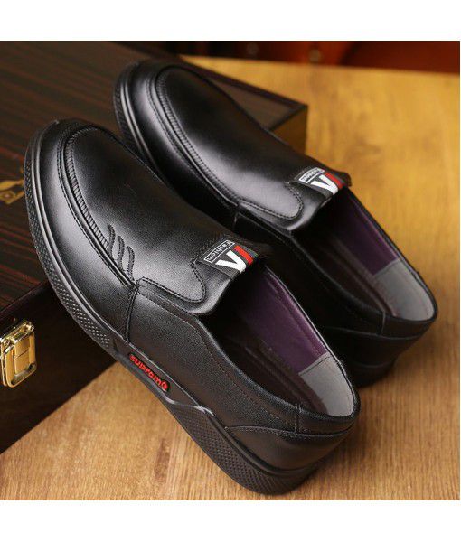 Spring and autumn new men's shoes leather one foot casual shoes round head set foot antiskid dad shoes soft leather shoes for men