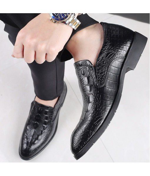 2020 new business casual leather shoes Han version crocodile pattern young men's leather breathable set foot shoes for men