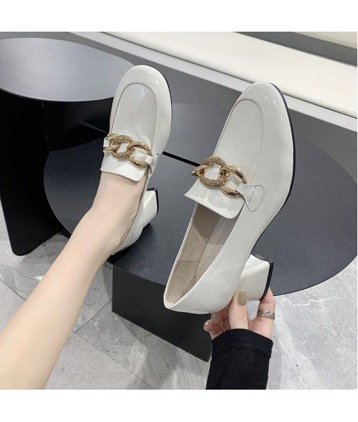 A new type of patent leather single shoes in spring and summer 2020 women's top layer cowhide thick heel casual women's shoes with alternative trend and ventilation