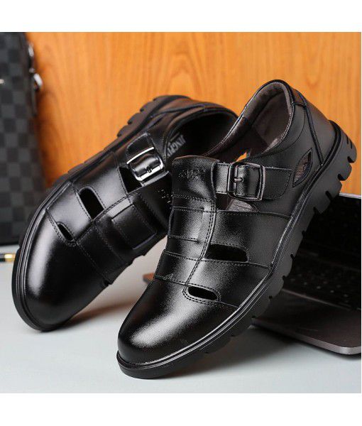 (recruitment agent of wechat business) live broadcast of new fashionable men's leather hollow and breathable leather shoes, Velcro and hole shoes