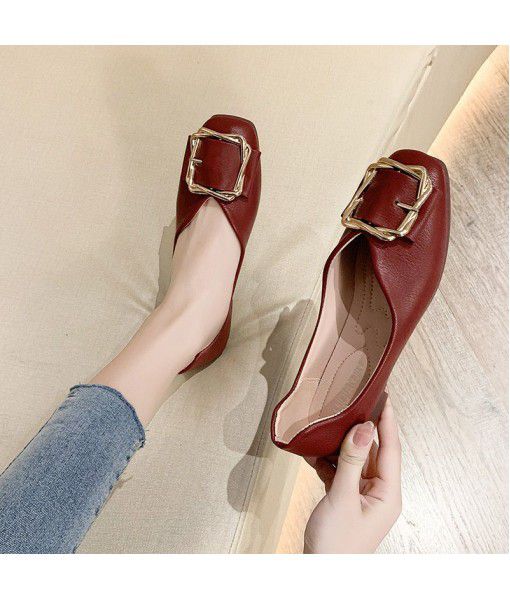 Spring 2020 new flat sole shoes for women in South Korea