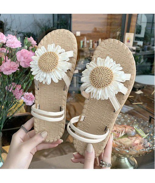 Bohemian slippers women's summer 2020 wear flat bottom flip flops flower sandals two wear non slip beach shoes