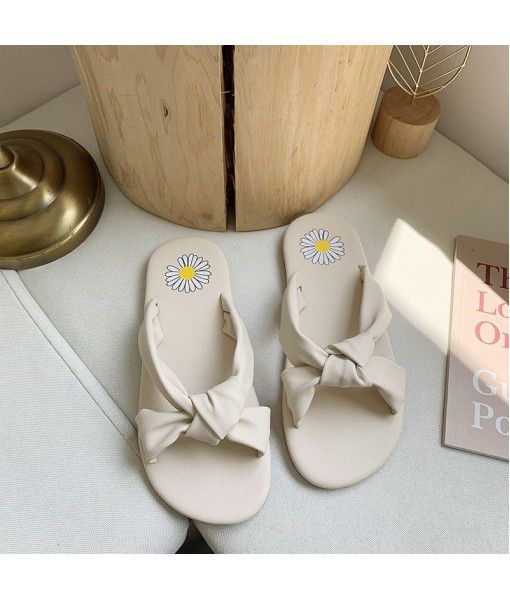 2020 new fashion summer slippers for women wear cute ins fashionable all-around flat bottom net red cool slippers can be wet