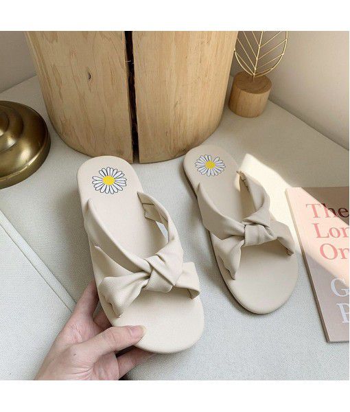 2020 new fashion summer slippers for women wear cute ins fashionable all-around flat bottom net red cool slippers can be wet