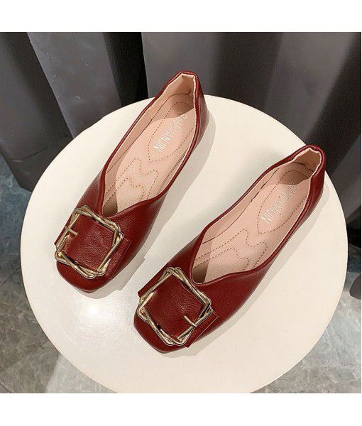 Spring 2020 new flat sole shoes for women in South Korea