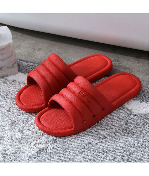 New striped slippers are shaped in one word for men and women. Shower, shower, cool slippers are antiskid and wear-resistant plastic slippers