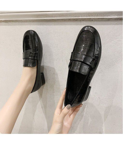 Europe station leather Lefu shoes women 2020 spring new British style black small leather shoes casual all-around women's shoes trend