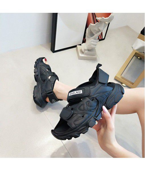 Women's sports sandals 2020 summer leisure thick bottomed fashion student's versatile Velcro beach shoes