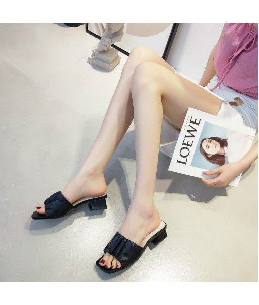 Summer sandals women 2020 new fashion wear casual all-around square heel drag shoes manufacturers wholesale