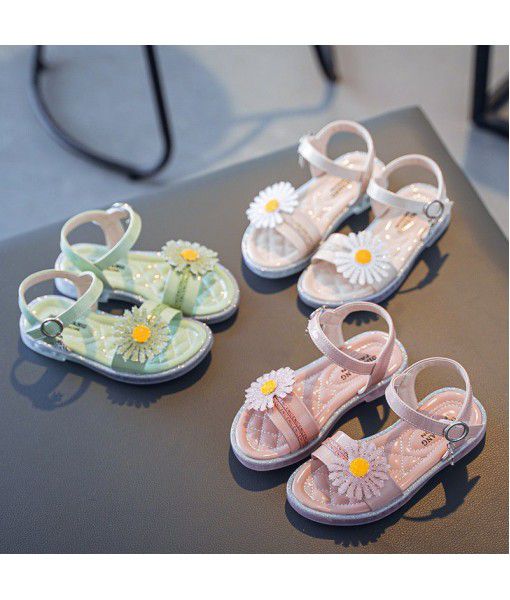 Girls' sandals 2020 summer Korean children's shoes student flat bottom casual girls' sandals Little Daisy princess shoes