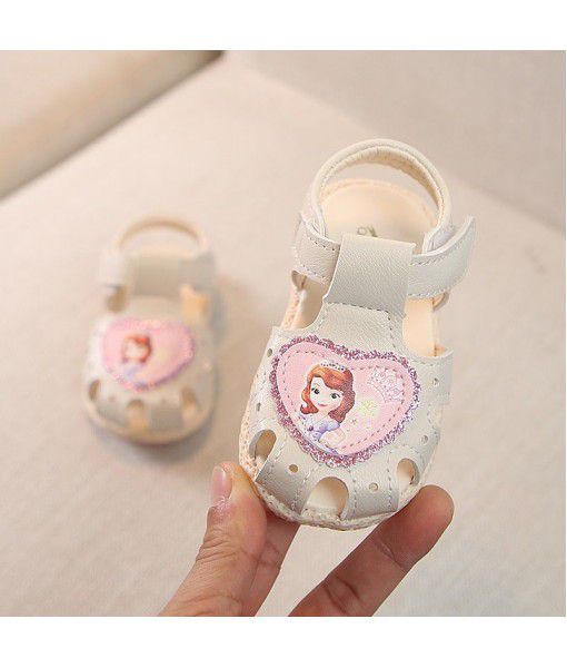 2019 summer new baby soft bottom Baotou sandals Korean version love cartoon female baby 0-2 years old walking sandals
