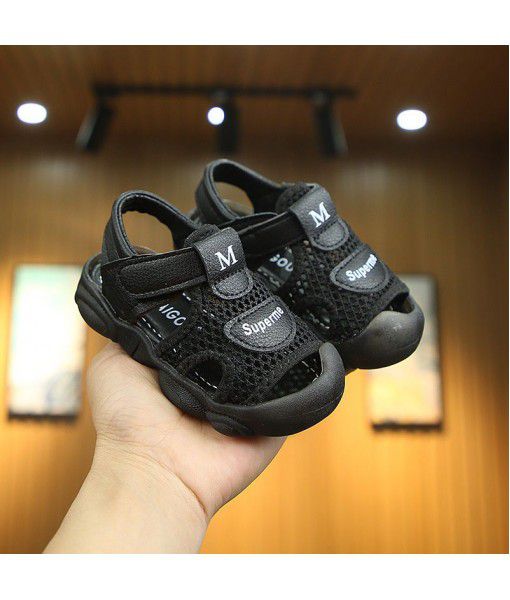 2019 summer new boys' Baotou non slip soft bottom sandals Korean version baby bear bottom casual mesh sandals