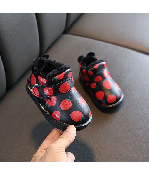 Korean fashion girls' walking cotton shoes 2019 winter new strawberry plush soft bottom big cotton boots 0-1-2 years old