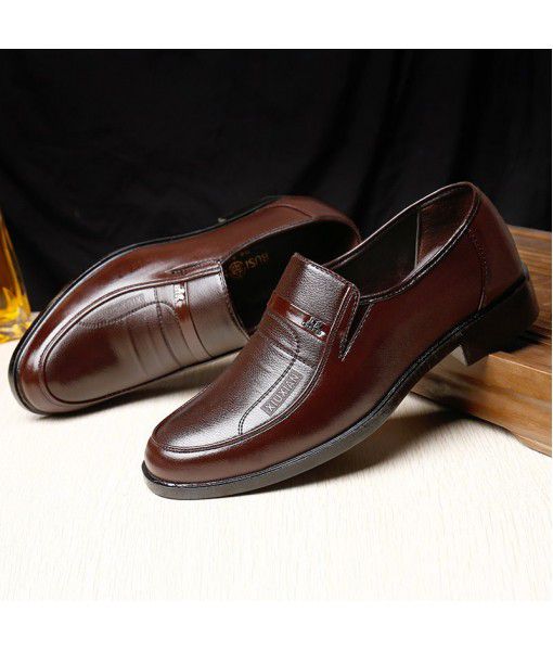 2020 spring new men's business leather shoes formal men's shoes supermarket promotion shoes leisure soft bottom floor stand shoes