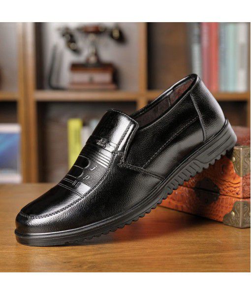 Middle aged and elderly men's leather shoes in spring and autumn, leather shoes for dada, business soft front formal men's shoes, polyurethane large leather shoes