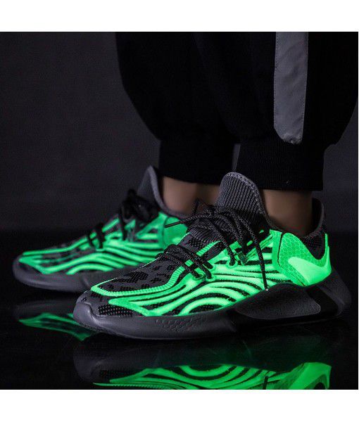 Trendy foreign trade coconut shoes 700 skeleton night light breathable sports shoes 2020 spring new men's shoes basketball running